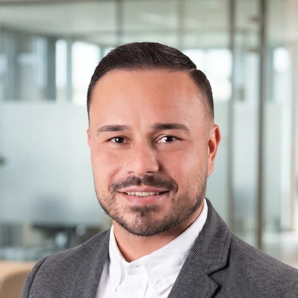 Porträt von Veli Aydin